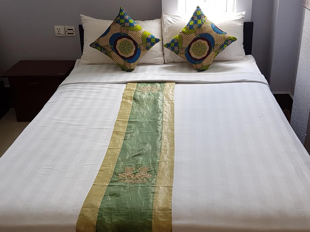 Lalune Hotel Phnom Penh Exterior photo