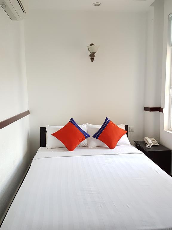 Lalune Hotel Phnom Penh Exterior photo