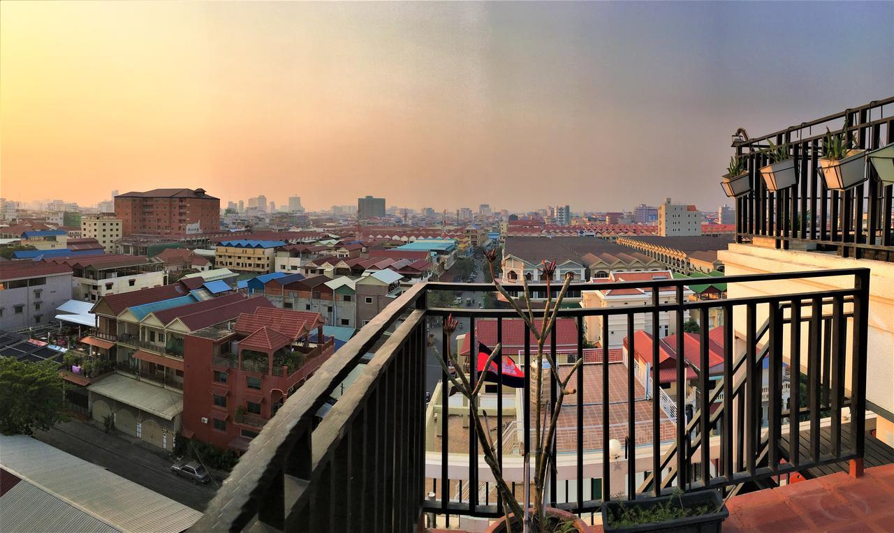 Lalune Hotel Phnom Penh Exterior photo