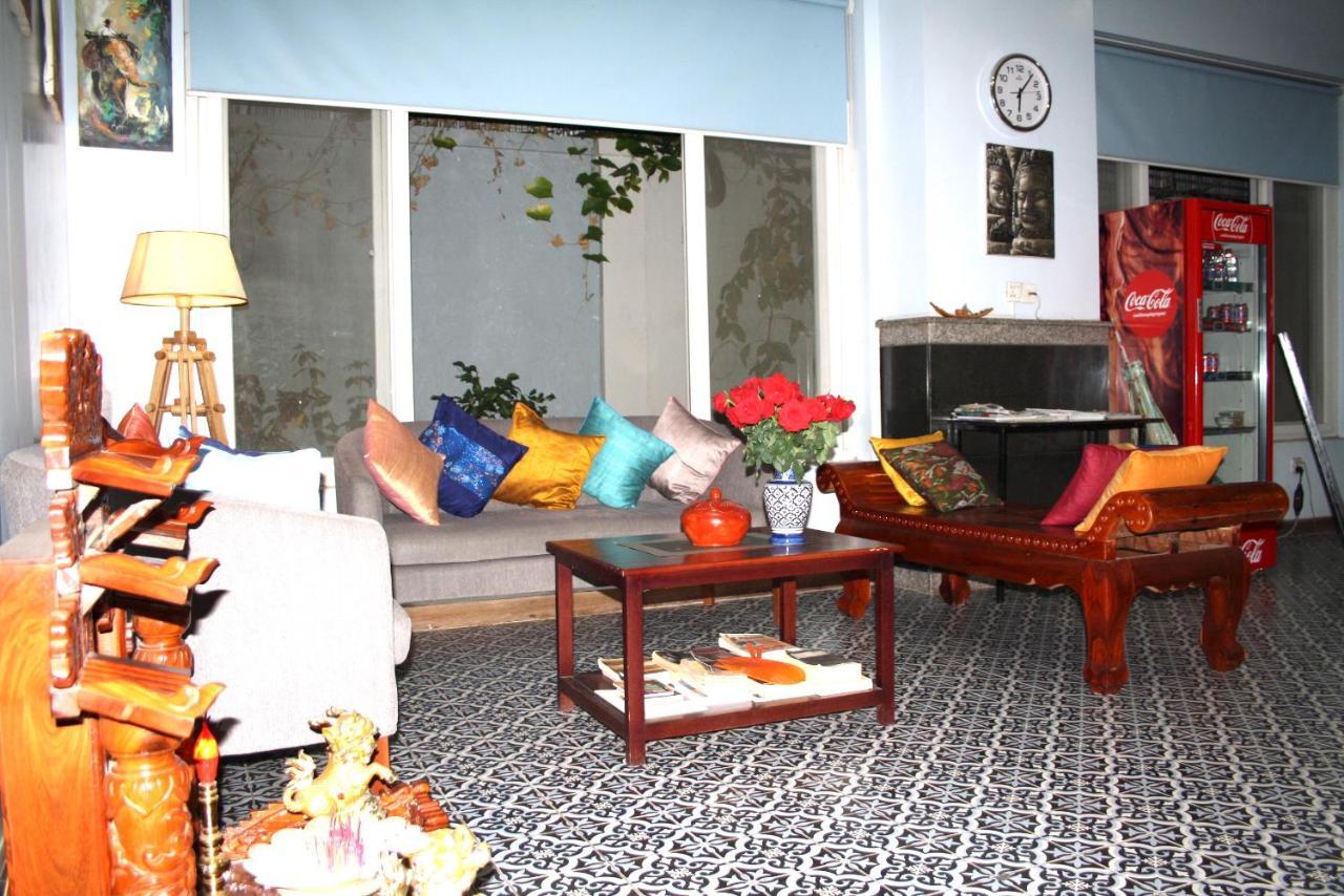 Lalune Hotel Phnom Penh Exterior photo