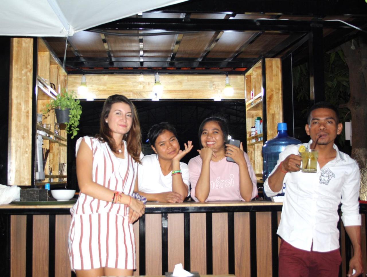Lalune Hotel Phnom Penh Exterior photo